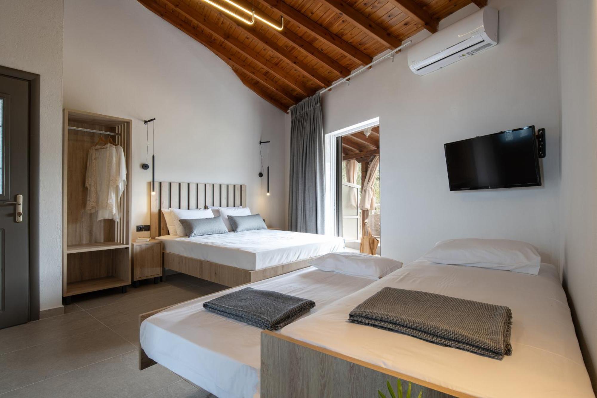 Erifili At Sarti Beach Apartments & Studios Екстер'єр фото