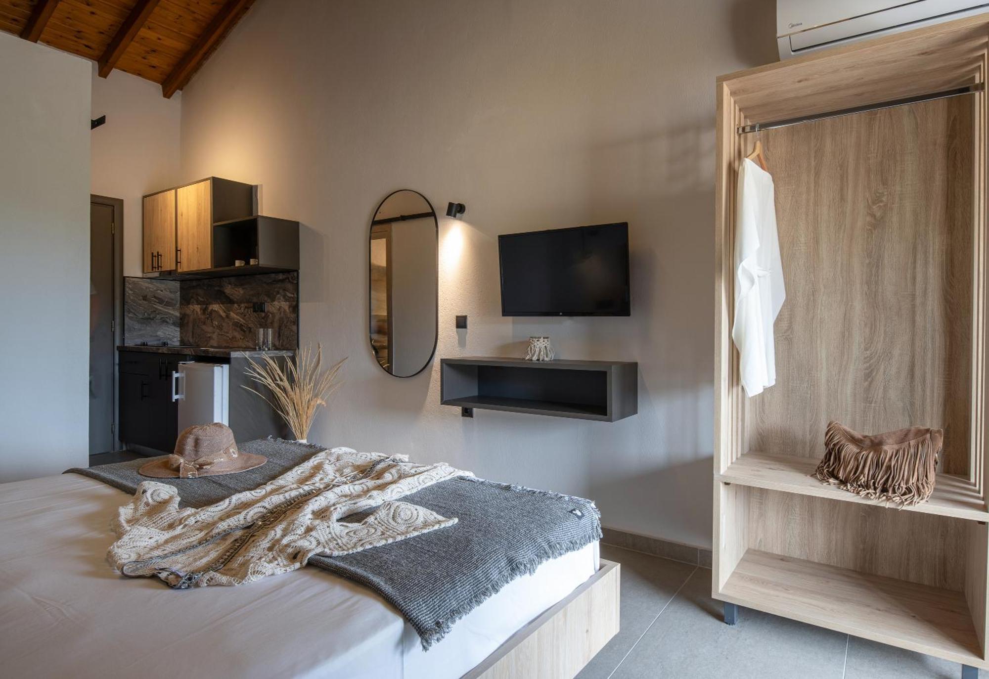 Erifili At Sarti Beach Apartments & Studios Екстер'єр фото