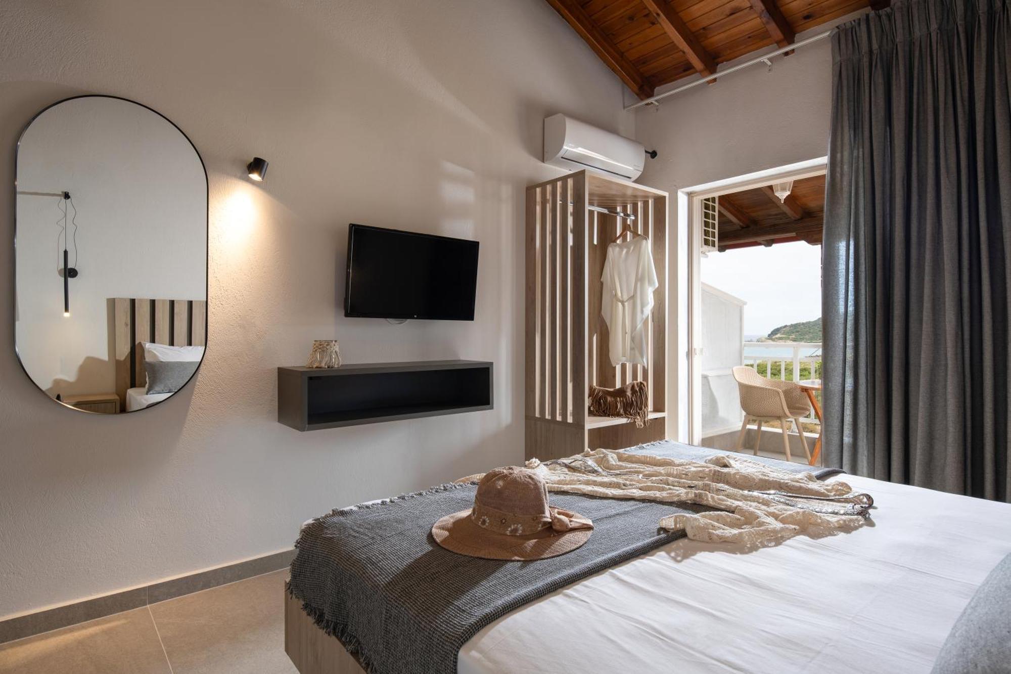 Erifili At Sarti Beach Apartments & Studios Екстер'єр фото