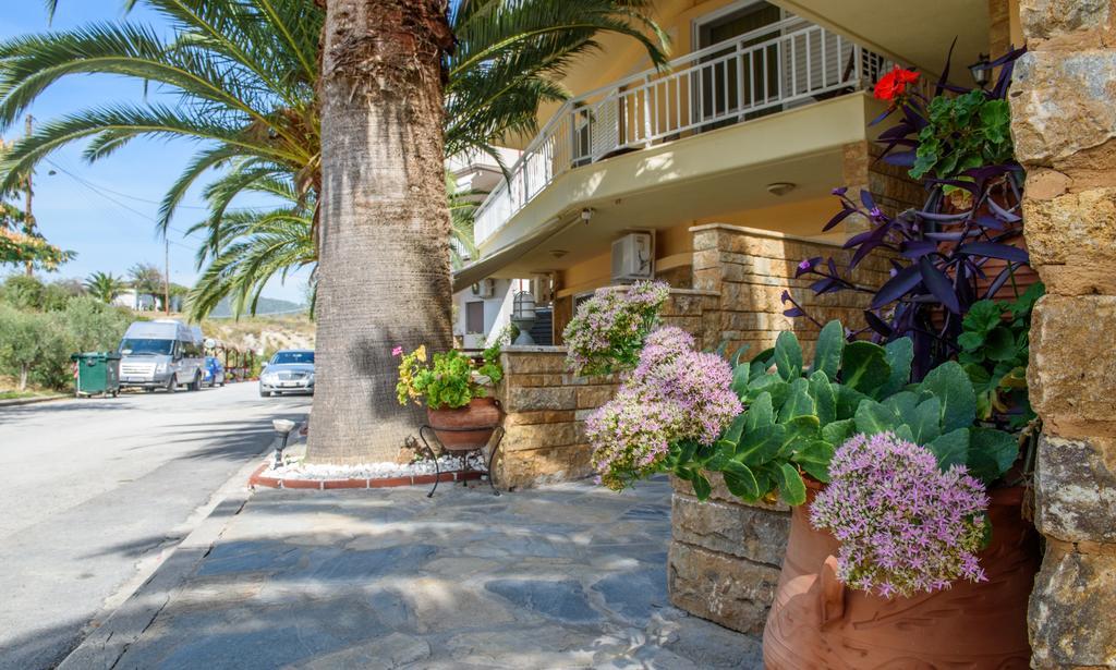 Erifili At Sarti Beach Apartments & Studios Екстер'єр фото